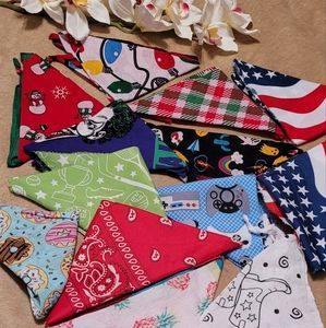 HOLIDAY Set of 12 Multi-Use Bandanas
